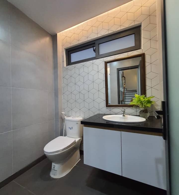 Bán nhà ngang 8m 5 tấm 704/47/ Hương lộ 2, ra ngay 413 Lê Văn Quới