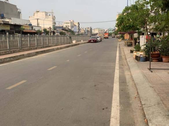 Nhà mặt tiền 11 Kênh nước đen P. Bình Hưng Hòa A 4x33 xây 2 tầng giá 19,5 tỷ 2 11 kenh nuoc den 2